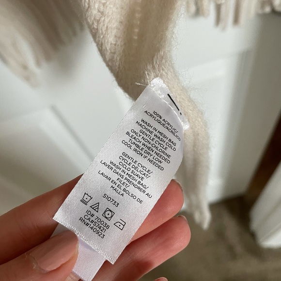 Loft Knit Cream Poncho with Fringe Detail - Picture 4 of 6